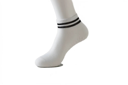 Step Up Your Workout with Our Non-Slip Grip Socks for Women - Perfect for Pilates, Yoga, and Dance!