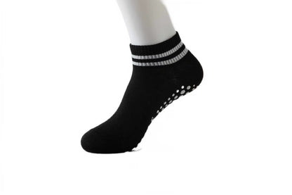Step Up Your Workout with Our Non-Slip Grip Socks for Women - Perfect for Pilates, Yoga, and Dance!